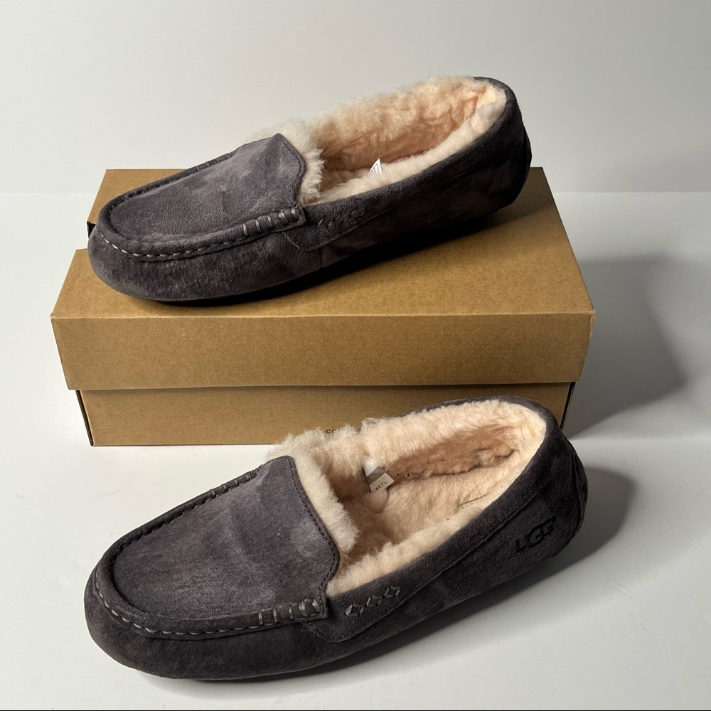 UGG Ansley Gray Suede Slippers Size 10